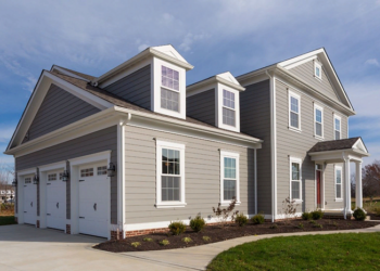 Siding allows you to insulate and decorate the building