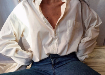 What can a girl wear a men’s shirt with?