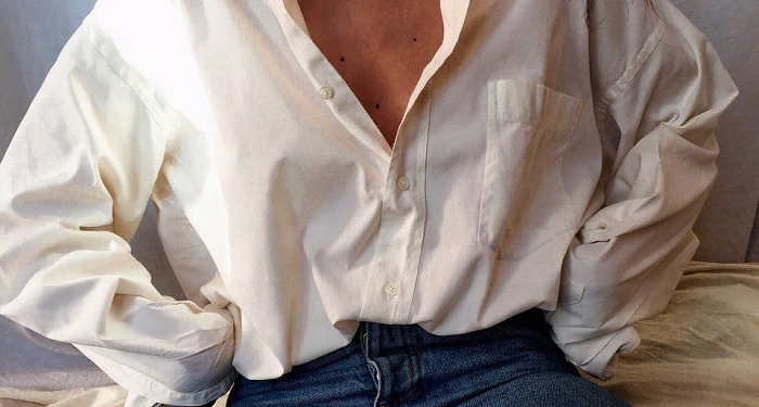 What can a girl wear a men’s shirt with?