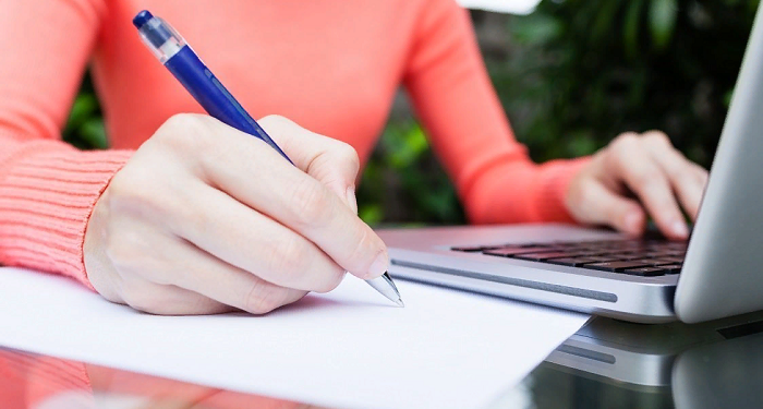 Компанія “Світ Знань”: переваги та недоліки студентських робіт на замовлення