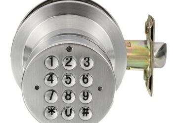 Механический кодовый замок: достоинства и установка