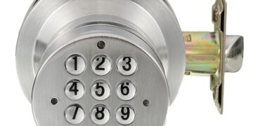 Механический кодовый замок: достоинства и установка