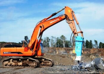 Гідромолот: призначення, роботи, види та способи їх застосування