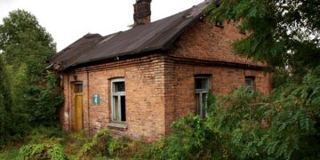 Реально ли восстановить старый кирпичный дом: методы восстановления и рекомендации