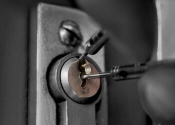 MyKey: лучший сервис по аварийному вскрытию замков в г. Днепр