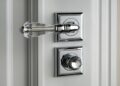 Виды и выбор дверных ручек для межкомнатных дверей