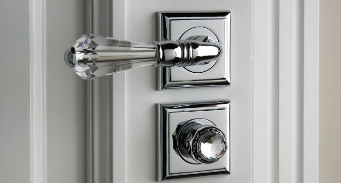 Виды и выбор дверных ручек для межкомнатных дверей