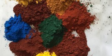 Особенности выбора и покупки красителя для бетона:рекомендации профессионалов