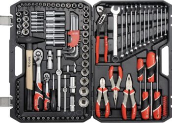 Набори автомобільних інструментів: види та критерії вибору