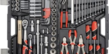 Набори автомобільних інструментів: види та критерії вибору