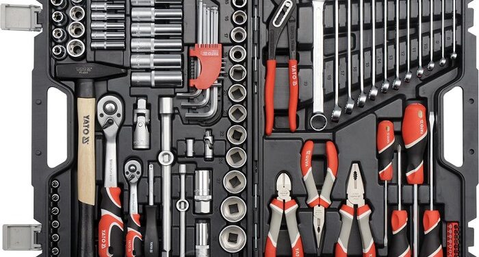 Набори автомобільних інструментів: види та критерії вибору