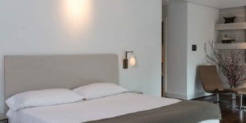 Найкращі ідеї щодо вибору люстри до спальної: основні фактори вибору