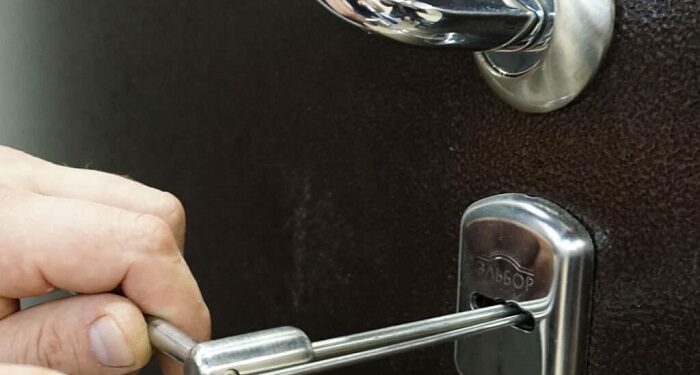 Аварійне відкриття дверей: основні переваги та особливості послуги