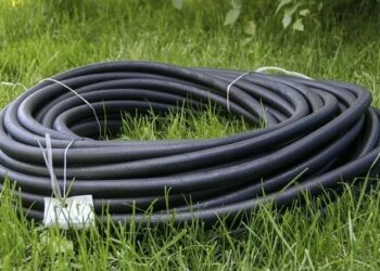 Армований гумовий шланг для поливу: головні переваги