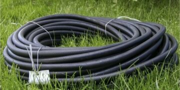 Армований гумовий шланг для поливу: головні переваги