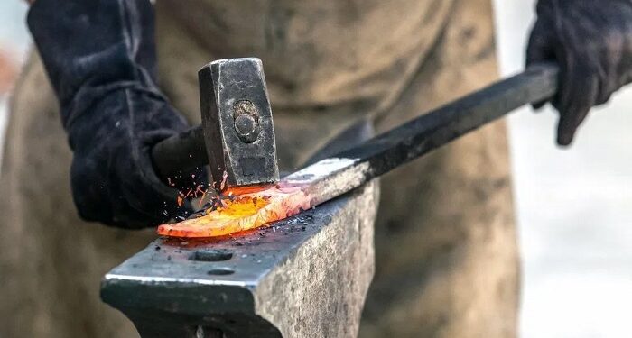 Кузні та ковані меблі в Івано-Франківську: поєднання сили, стилю і традицій