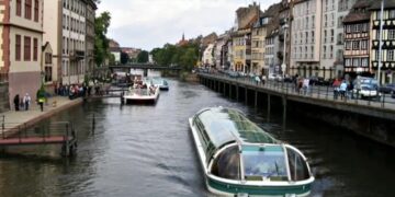 Sailing Serenity: the best destinations for a boating adventure