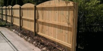 Разновидности заборов и их особенности для различных участков