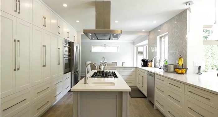 Kitchen renovation ideas and planning guidelines for finishing and lighting