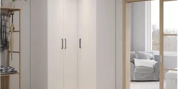 Белые угловые распашные шкафы: преимущества монтажа и правила установки